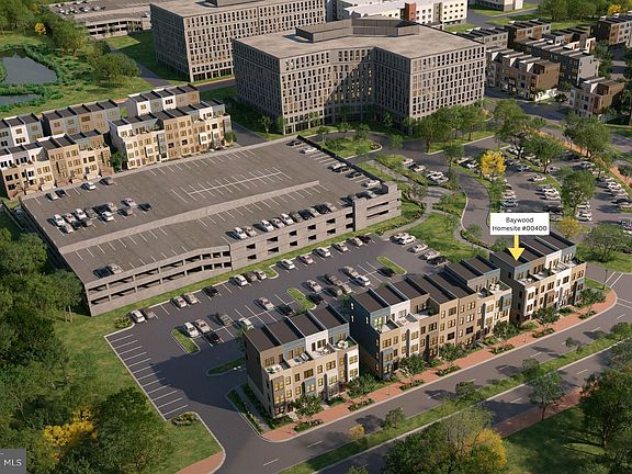 5th image of 813 King Farm Blvd