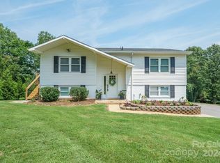 205 Brentwood Rd, Morganton, NC 28655