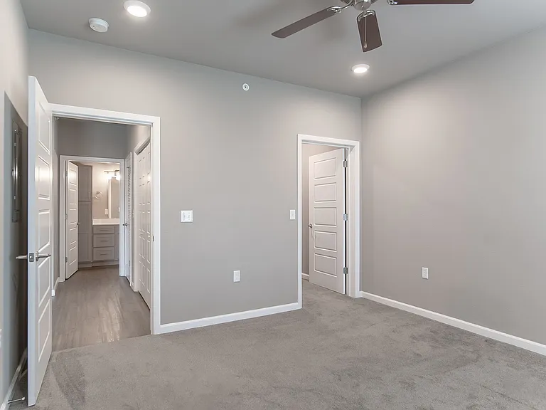 Coryell Commons — Photo 120
