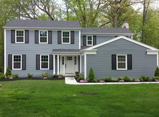 20796 Oak Trail Ct, Strongsville, OH 44149