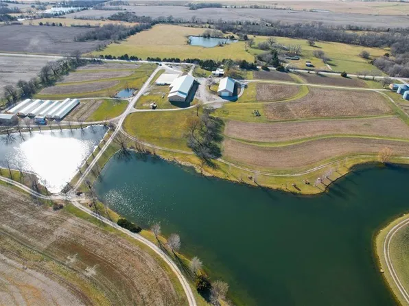 264 E 2100th Rd, Wellsville, KS 66092