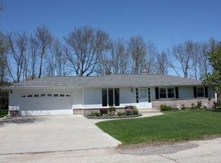 256 Third St, Allenton, WI 53002