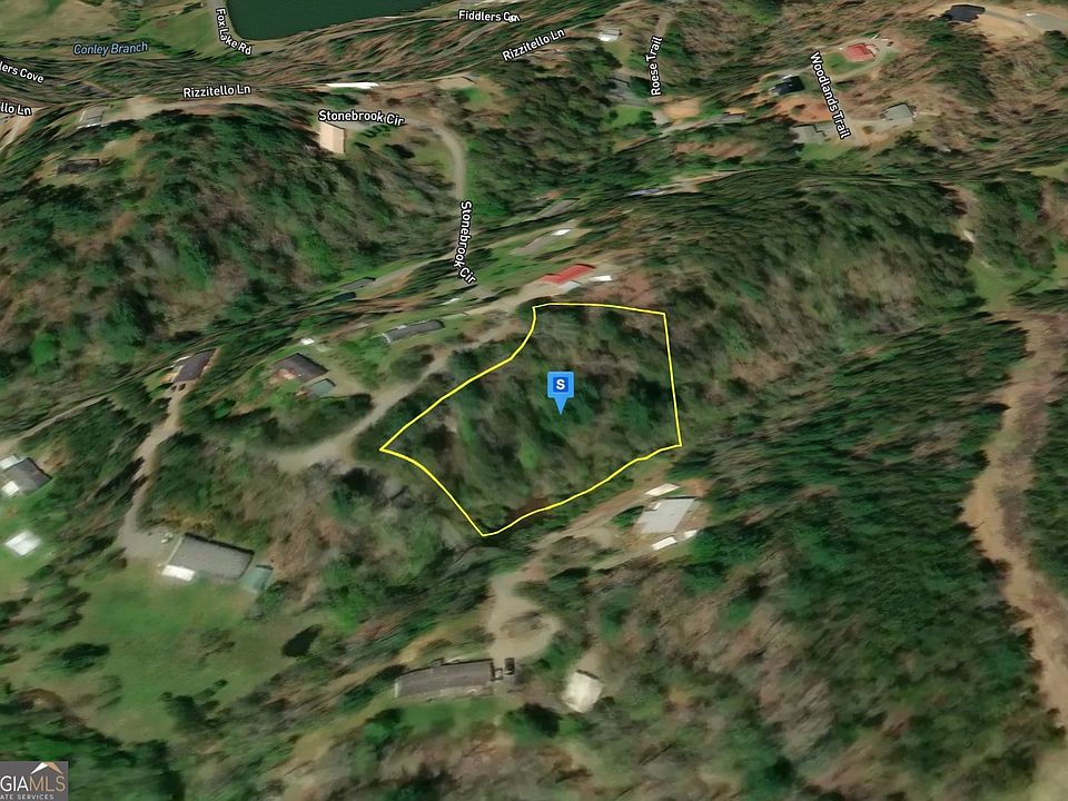 2nd image of 215 Stonebrook Cir