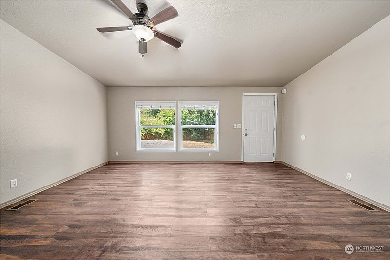 4th image of 29716 67th Avenue S