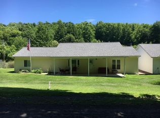 2180 Flag Run Rd, Grafton, WV 26354