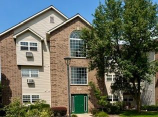 510 Cunat Blvd APT 2D, Richmond, IL 60071
