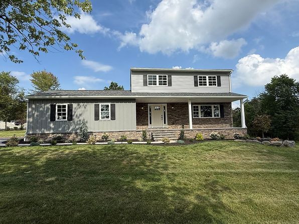208 Fruitville Rd