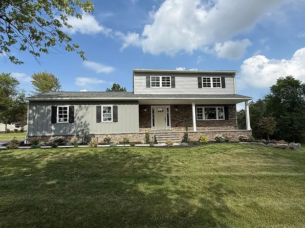 208 Fruitville Rd, Pottstown, PA 19464