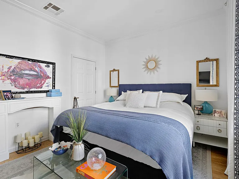 1200 Grand St #423 — Photo 12