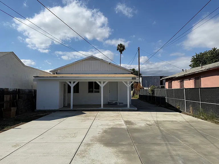 9821 Kale St — Photo 1