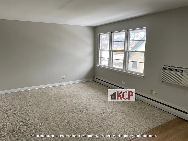 821 W Greenwood Ave #1 — Photo 5