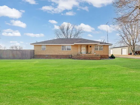 620 N 6th St, Thomas, OK 73669