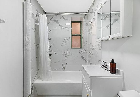 4th image of 240 W 64th St APT 1F