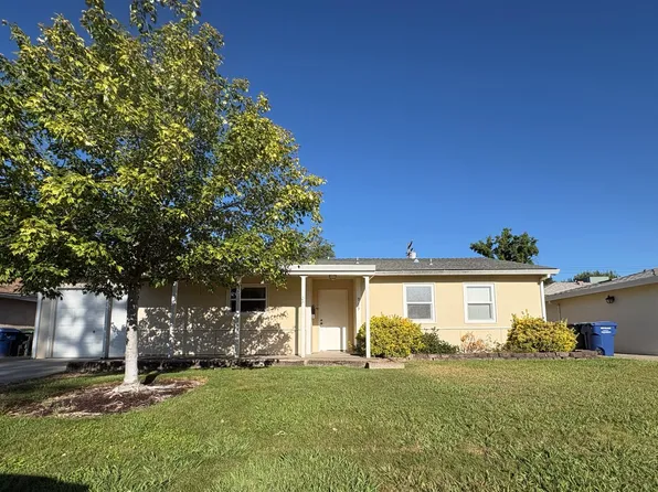 909 Hampton Rd, Sacramento, CA 95864