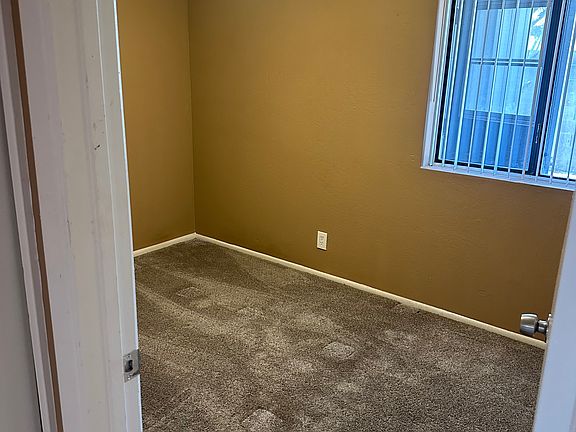 4th image of 4746 E Caballero St #3