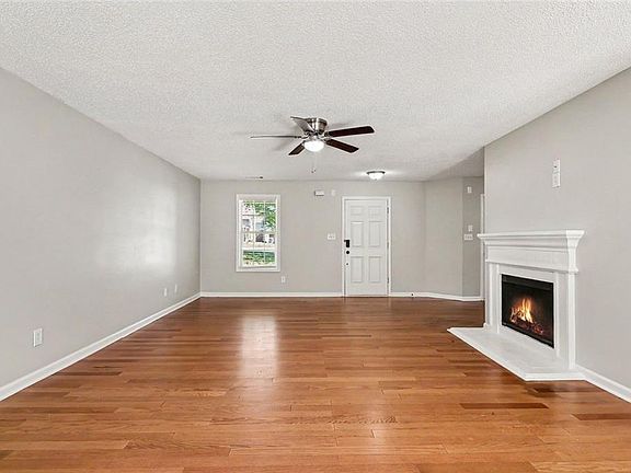 5th image of 4489 Chestnut Lake Ave