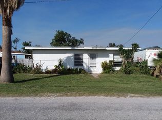 606 E Laurel St, Rockport, TX 78382