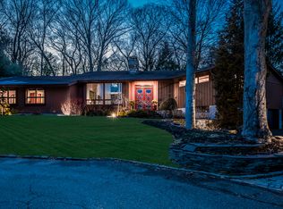 6 Bronze Ct, Huntington, NY 11743