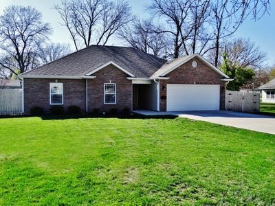 605 Pool St, Centralia, MO, 65240