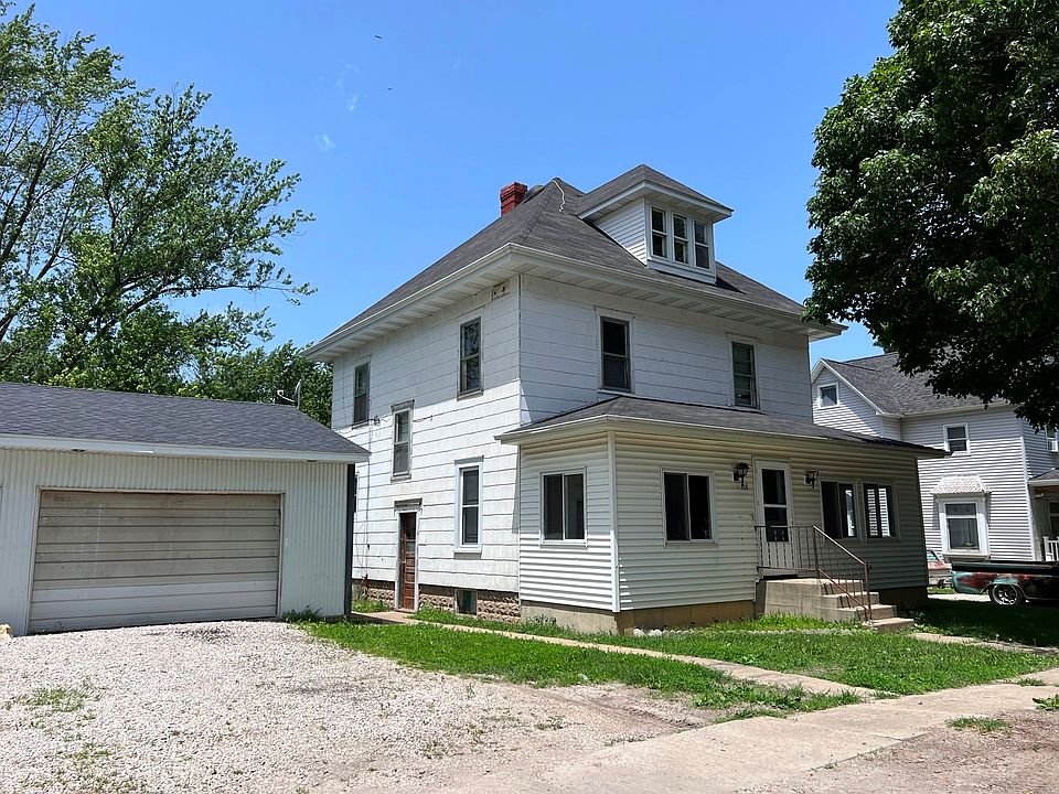 1st image of 118 N Green St