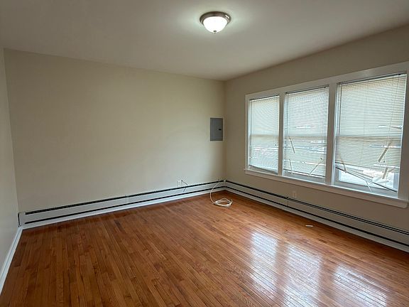 2nd image of 62 Stockman Pl Floor 1