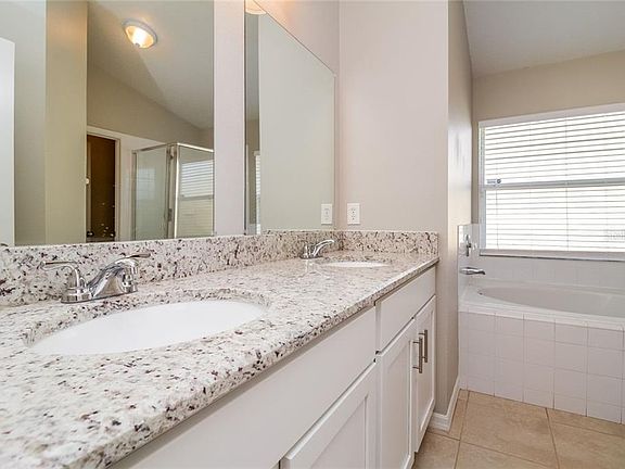 4th image of 3119 Mandolin Dr