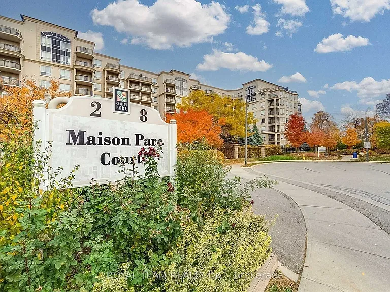 2 Maison Parc Ct #808 — Photo 2