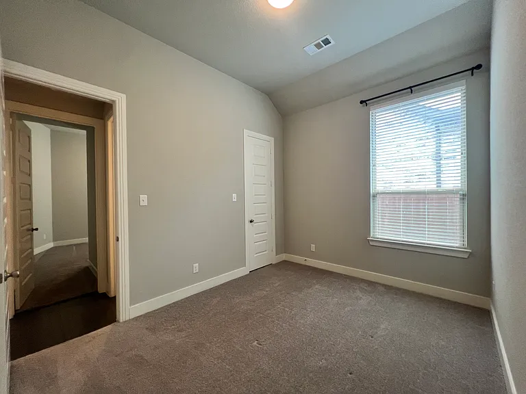 Guest bedroom. This 1 of the 3 guest bedrooms.