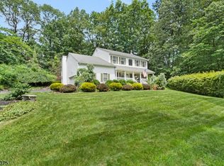 16 Windjammer Dr, Lake Hopatcong, NJ 07849