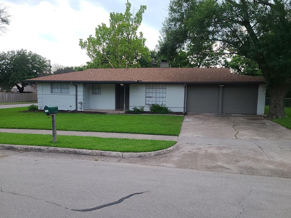 1st image of 334 S 4th St