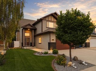 100 Vincent Clos, Red Deer, AB T4R 0H8