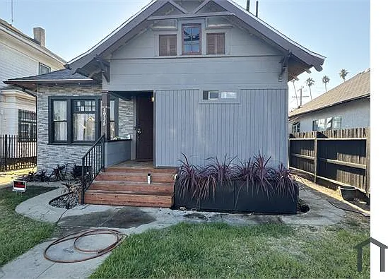 3935 Halldale Ave — Photo 10