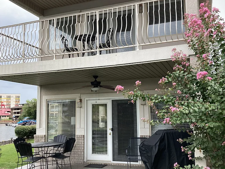 188 Villa Point #1-F — Photo 18