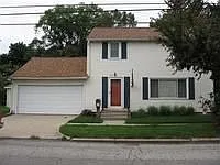 309 Plummer St photo 1