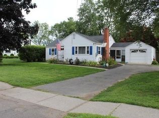 95 Wildwood Ave, Greenfield, MA 01301
