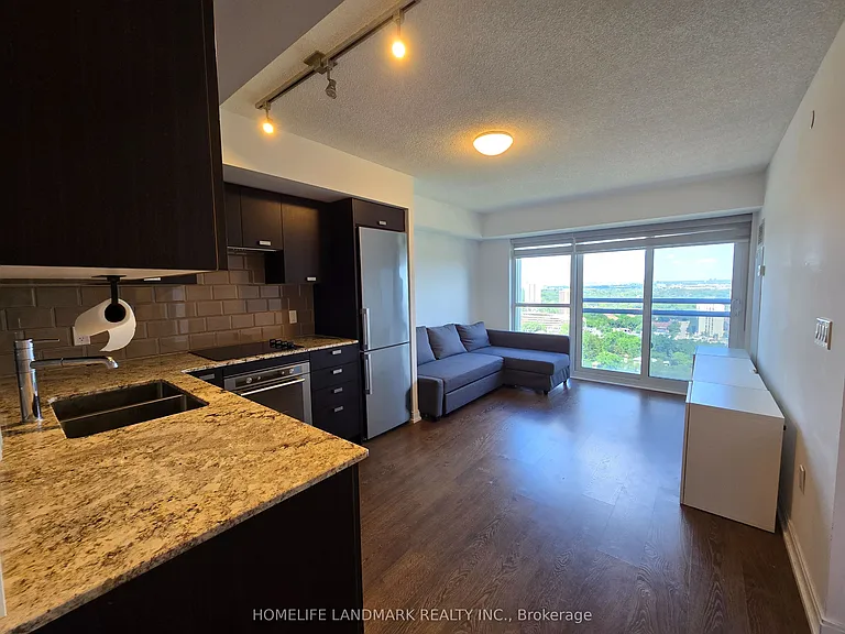 275 Village Green Sq #2520 — Photo 3