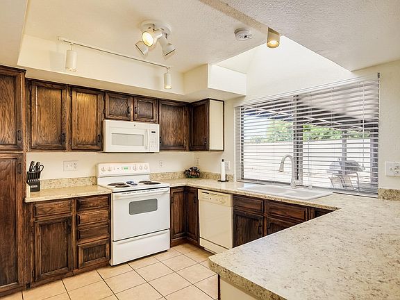 4th image of 4730 W Red Wolf Dr