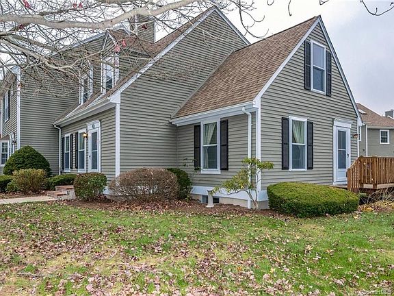 2nd image of 334 Monaco Ln #334