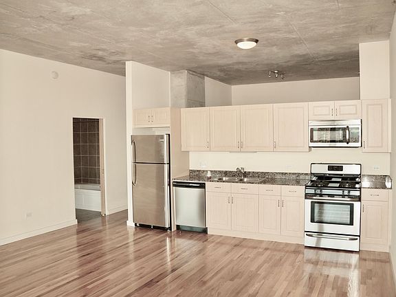 5th image of 1720 S Michigan Ave #P-254