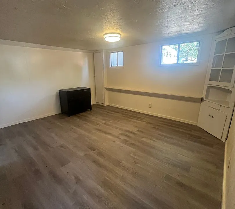 430 W 12th Ave #5