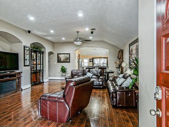 3rd image of 22207 Bellow Glen Dr