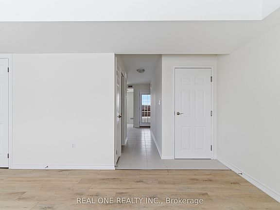 5th image of 85 Mullin Dr #33A