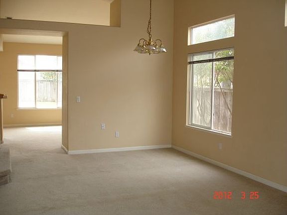 4th image of Fernway Ct