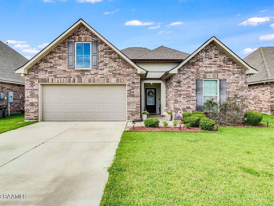 1st image of 107 Raven Cliff Ln