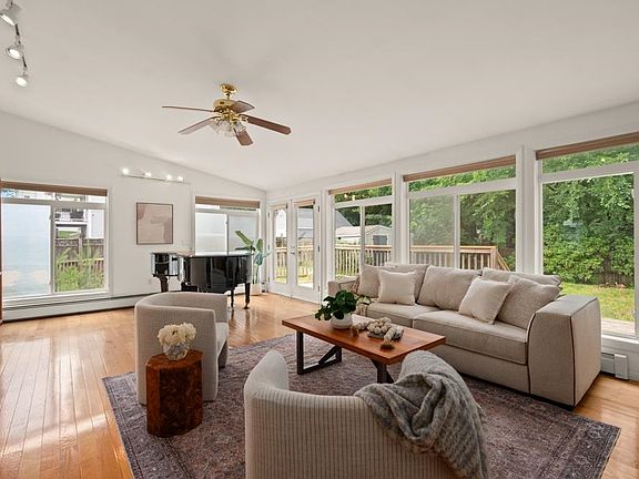 2nd image of 110 Maybrook Avenue