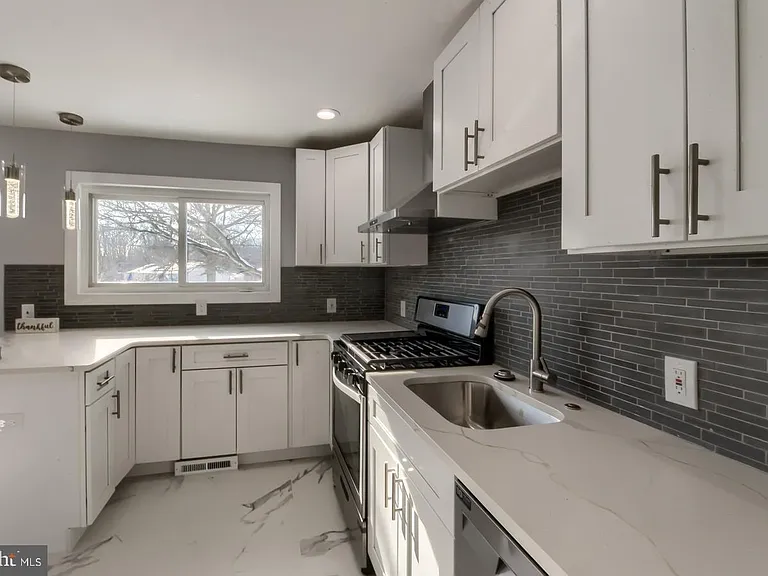 502 Bloomfield Dr — Photo 11