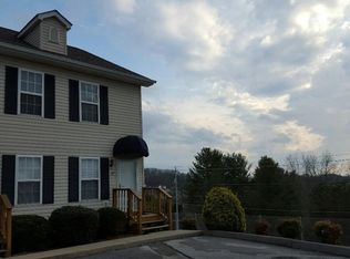 24 Pepper Ridge Ct, Johnson City, TN 37615