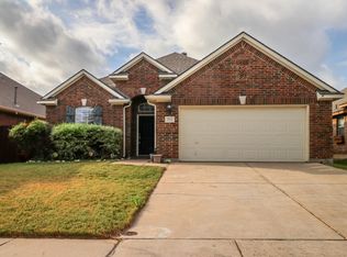 524 Darlington Trl, Fort Worth, TX 76131