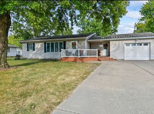 107 N 5th St, Fairbank, IA 50629