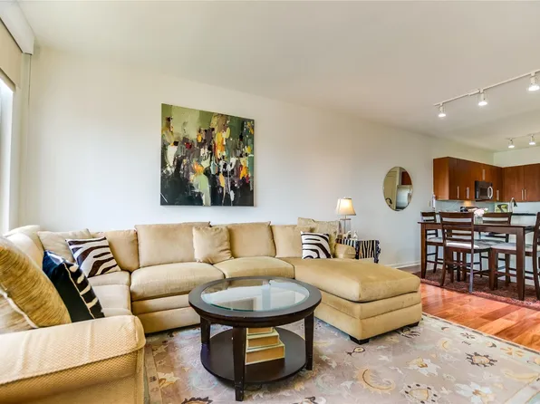 54 Rainey St APT 811, Austin, TX 78701